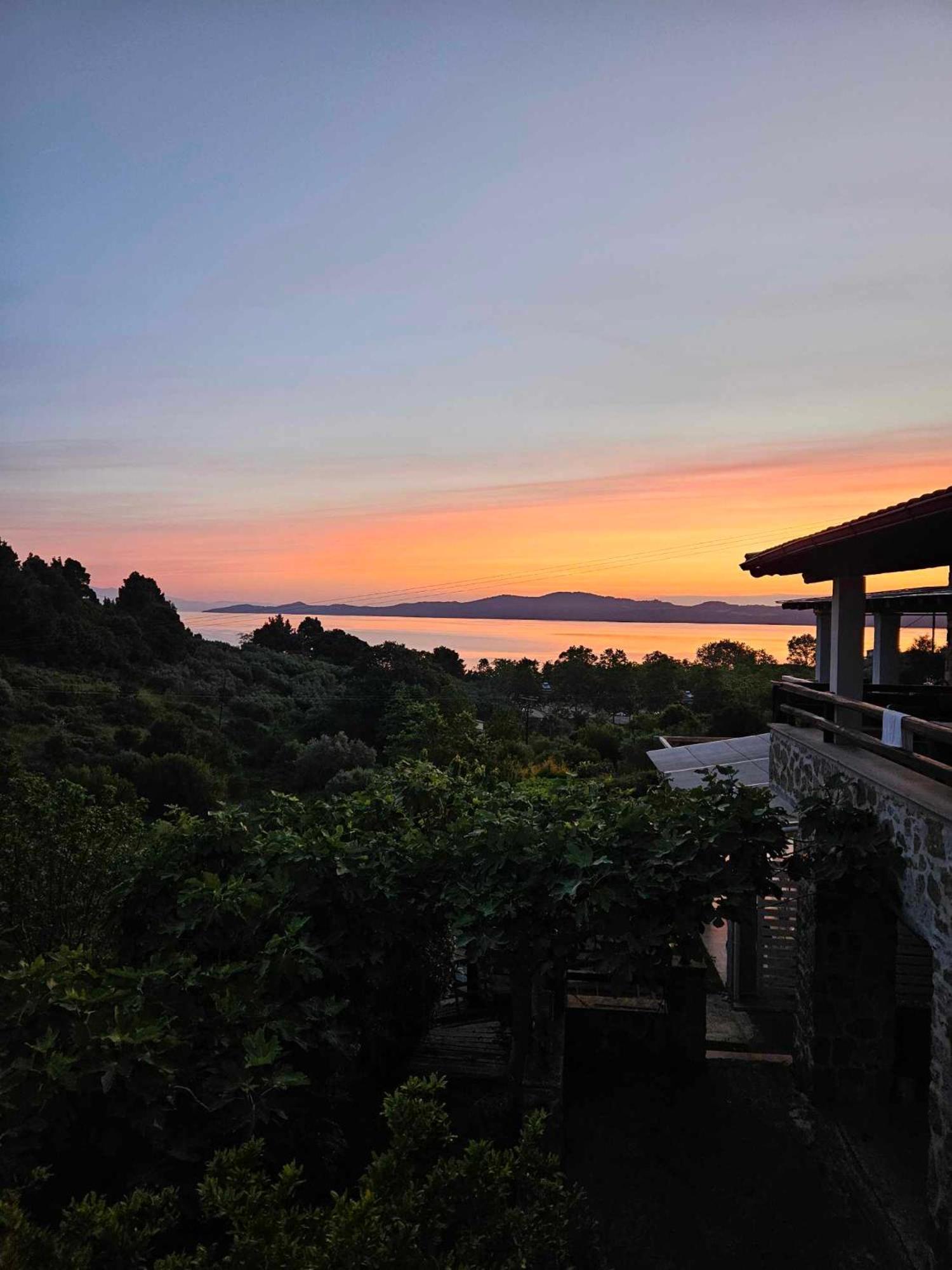 Stone Villas Nea Roda Ngoại thất bức ảnh